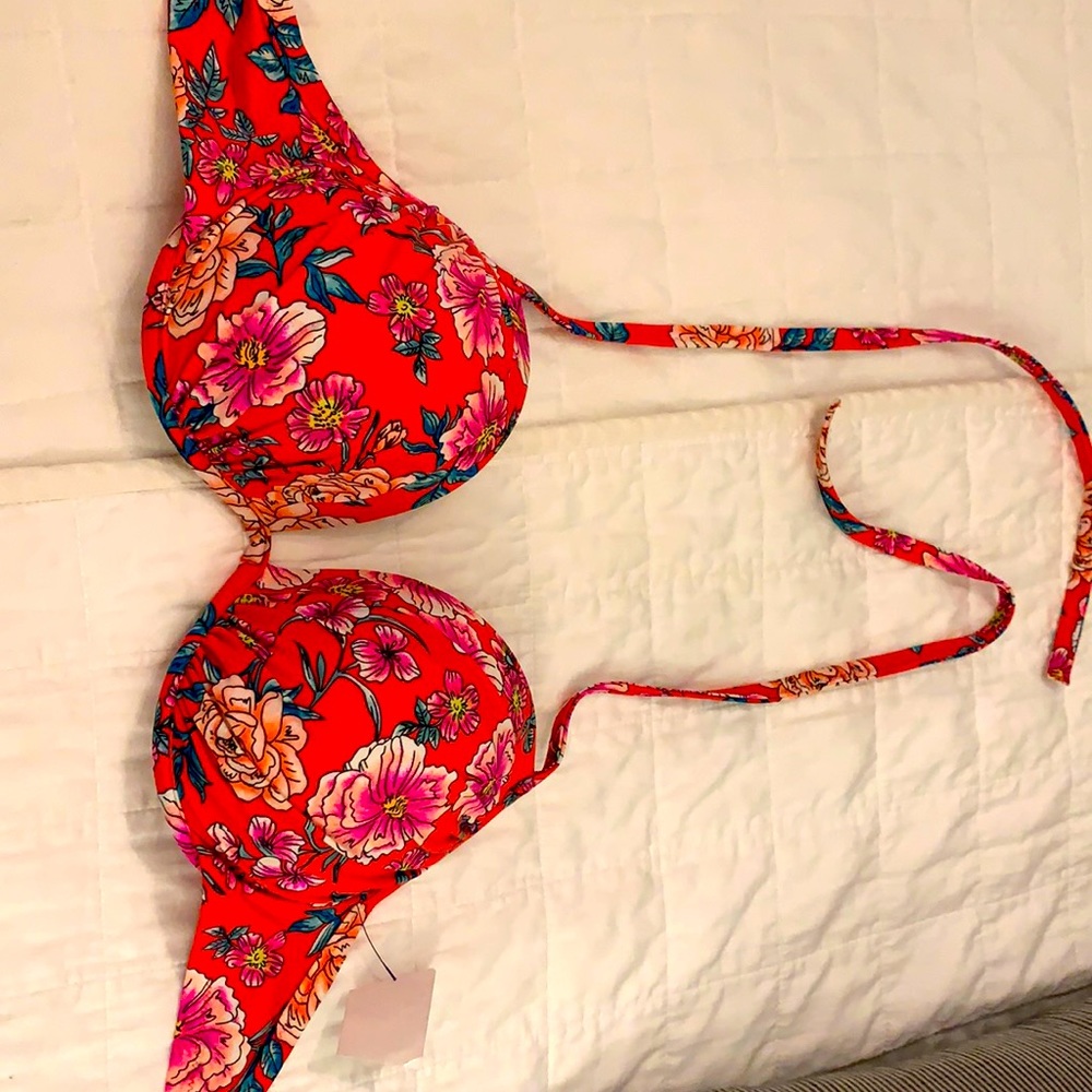 Shade and Shore Bra sized Bikini top